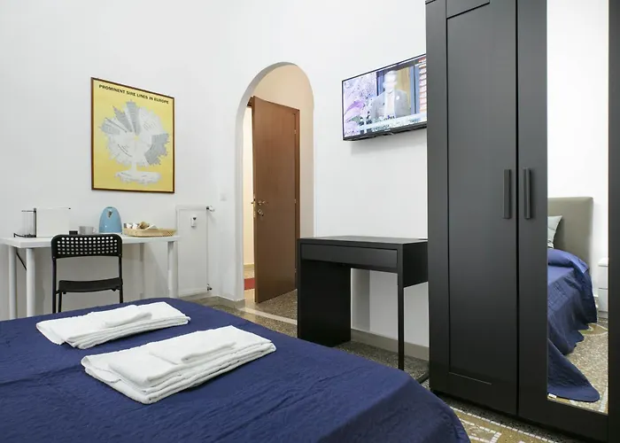 Lorenzo\'S Rooms In Vatican