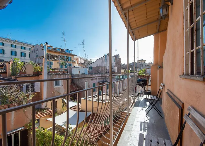 Panoramic Apartment Trastevere