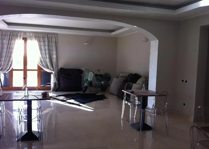 Aurelia House And Loft
