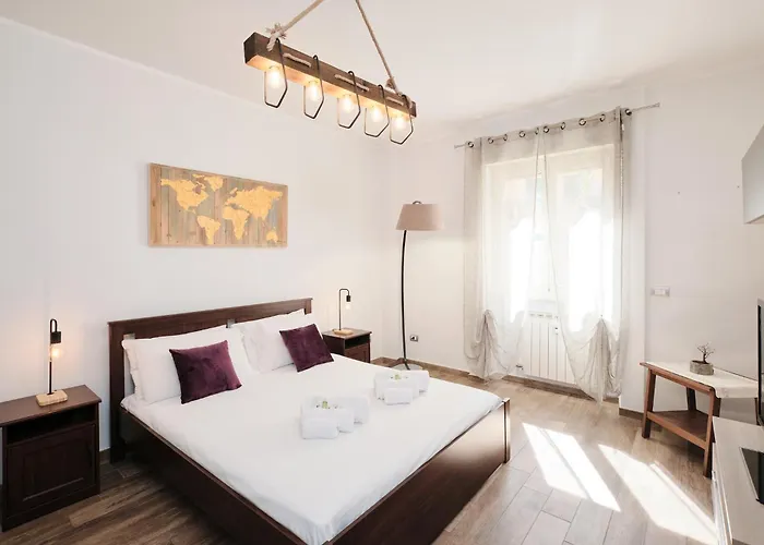 A Few Minutes From The Colosseum - Free Wi-Fi & Netflix