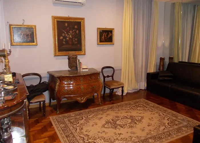 Luxury Ai Banchi Nuovi