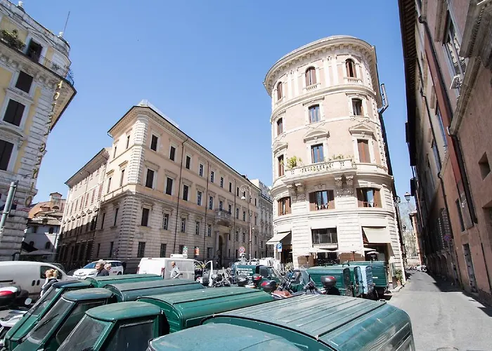 Sunny Apartment Navona Square
