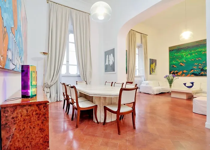 Halldis Apartments - Piazza di Spagna