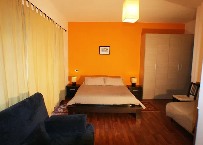 Lt Rooms