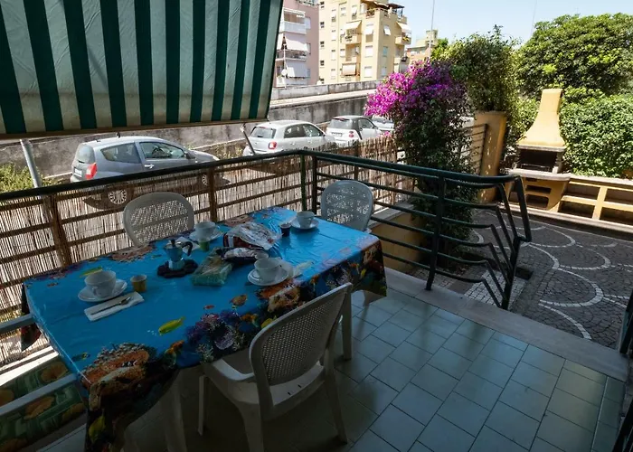 Roman Beach Family Apartment
