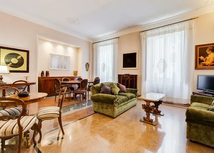 Tibullo - Classic & Elegant Rome Center Apartment