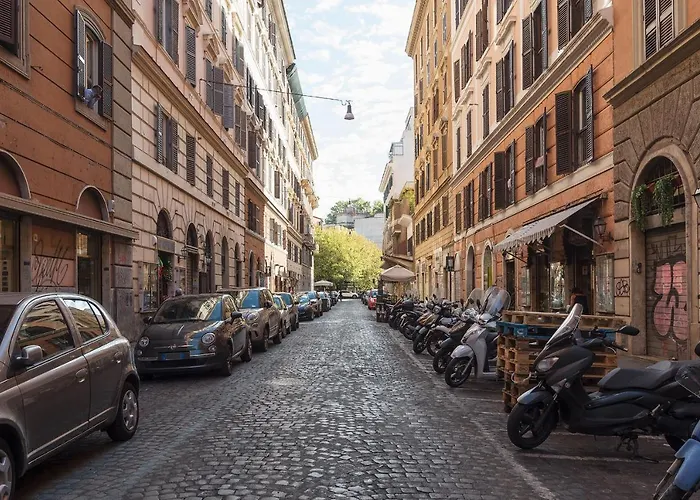 Lively Roma Trastevere Renovated Apartment - Fromhometorome