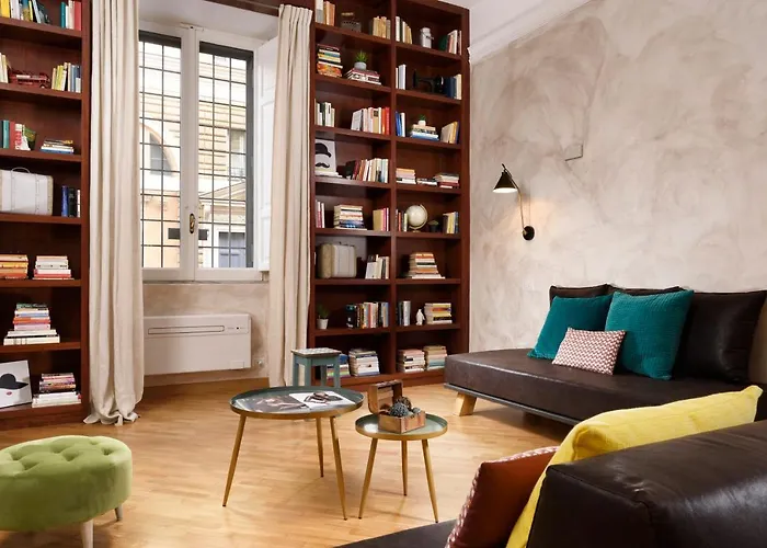 Piazza Del Popolo Boutique Home