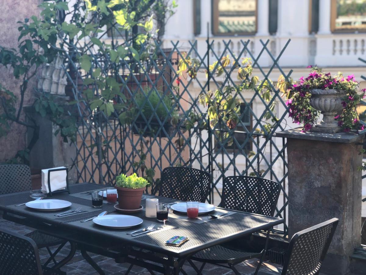 Giuturna Boutique Roma