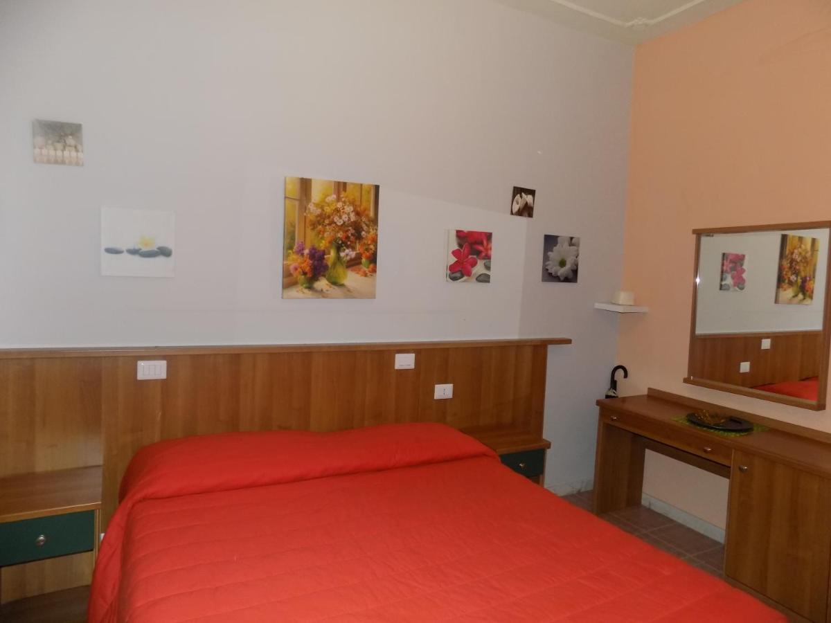 Casa Vacanza Frendy - Free Airport Transportation On Arrival If You Book An Apartment Of Minimum 3 Nights And 6 People Gasthof *