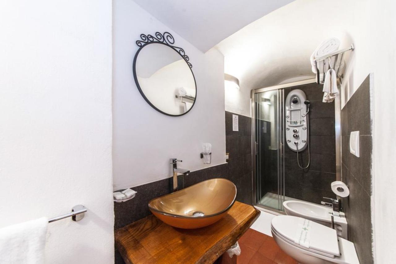 Rifugio Degli Artisti Bed and breakfast 2*