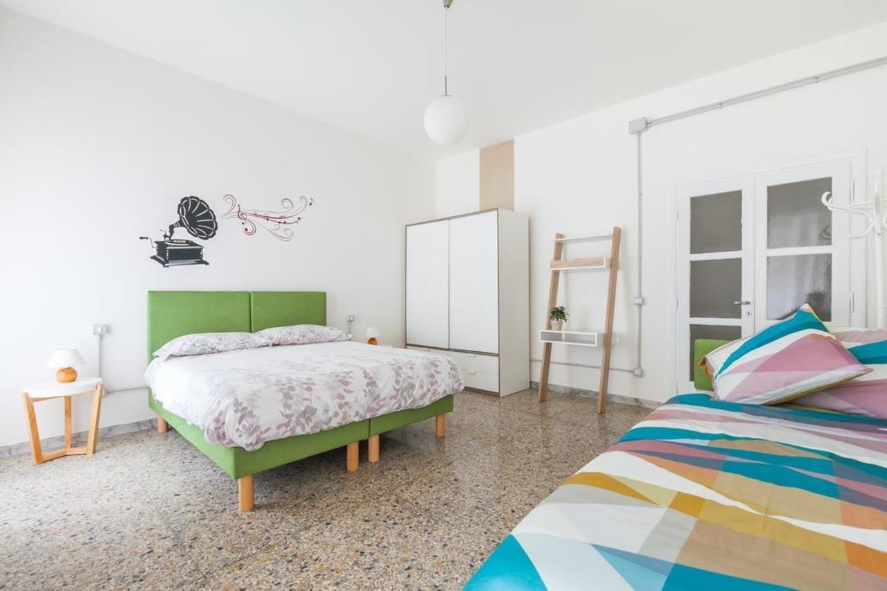 Vino E Vinili Bed & Breakfast Roma