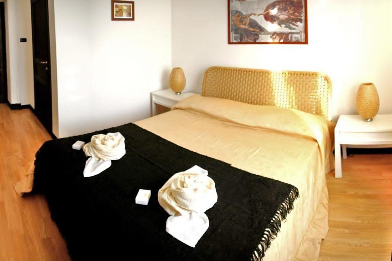 Hotell L'arco Del Colosseo Roma
