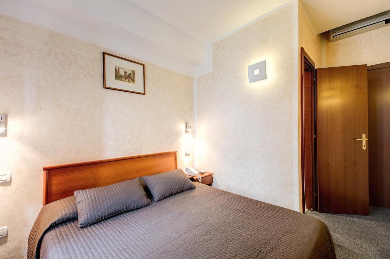 Affittacamere La Luna Romana 2*