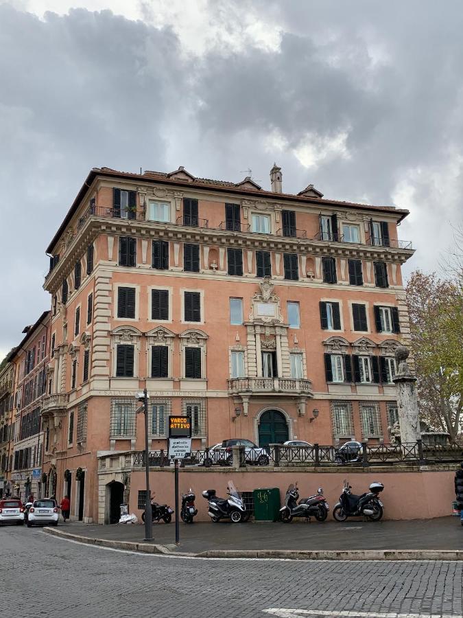 Sonder — Ara Pacis Rom