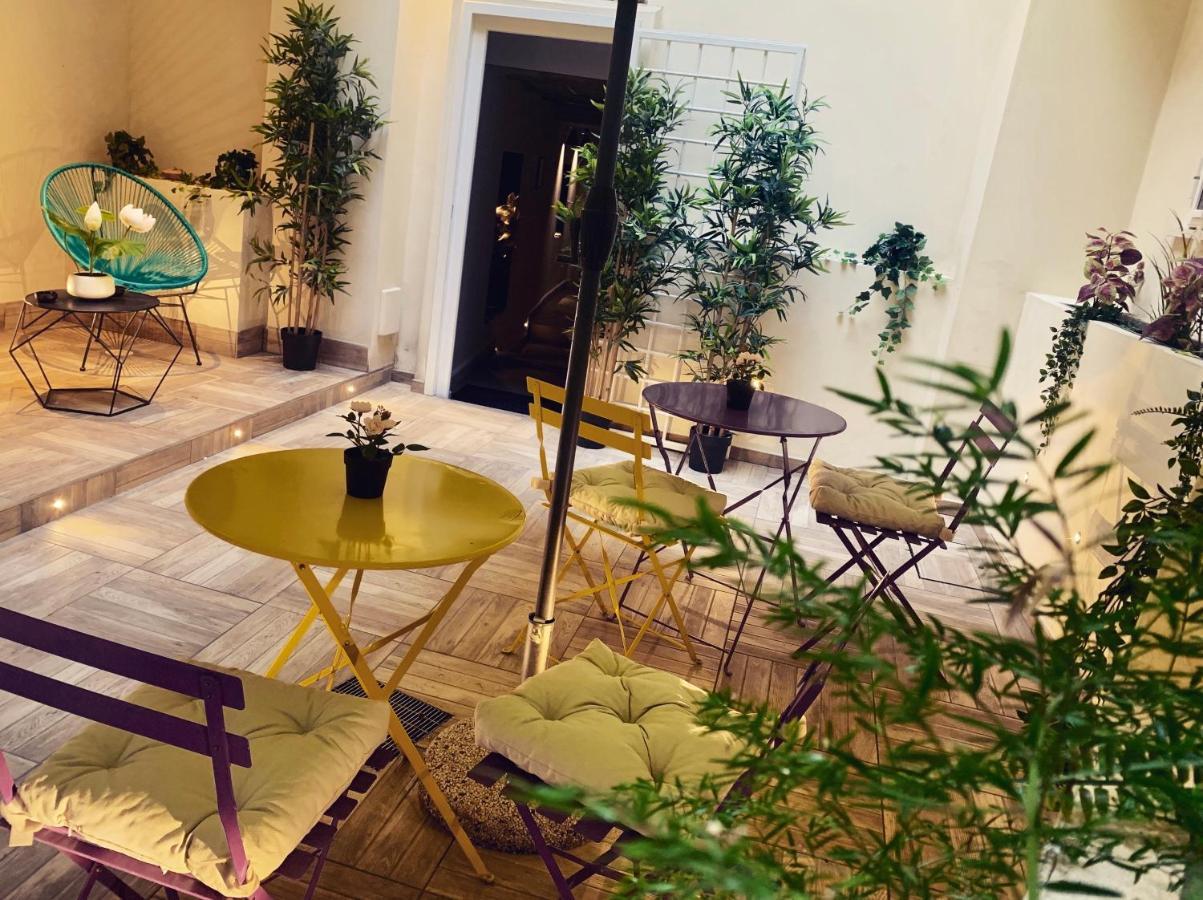 Navona Street Hotell 3*