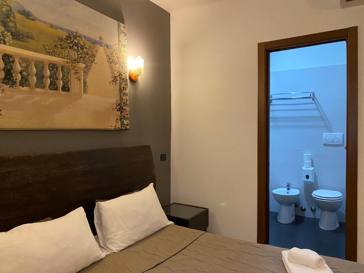Affittacamere La Luna Romana 2*