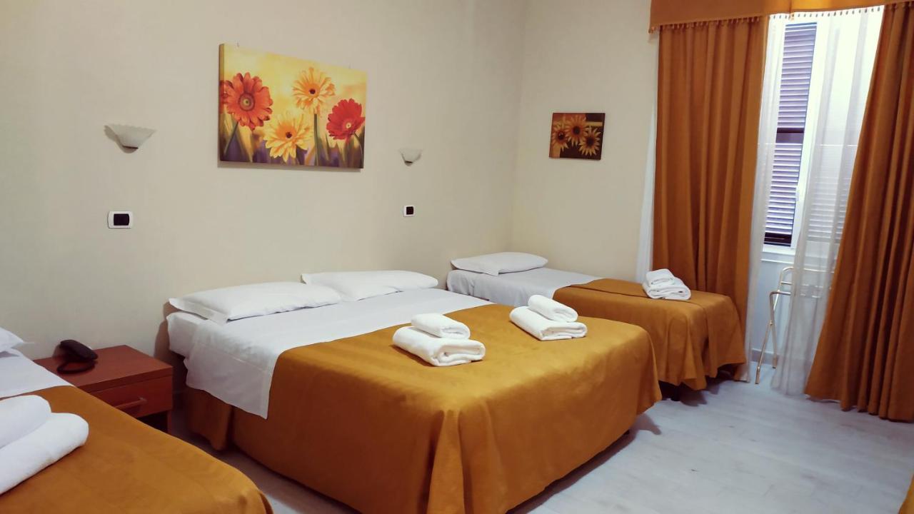 Everest Hotel 2*