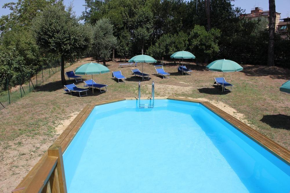 Romulus Hotell