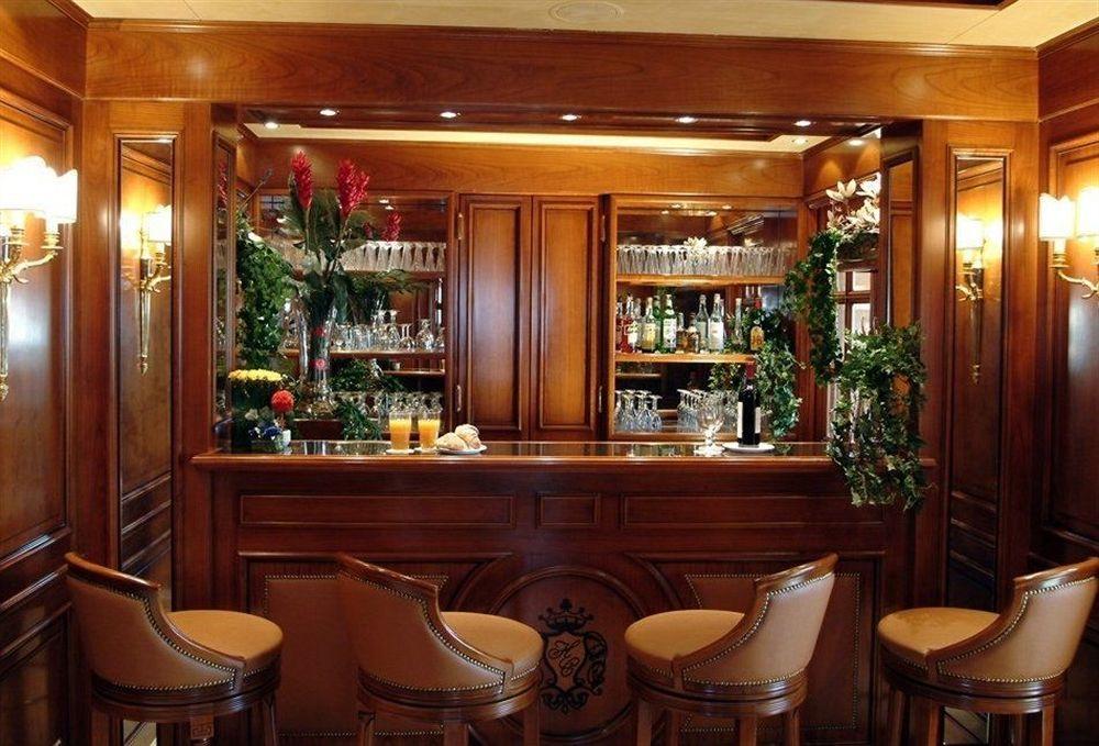 Champagne Palace