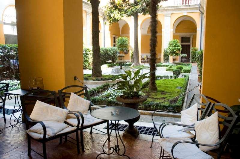 Palazzo Cardinal Cesi 4* Roma