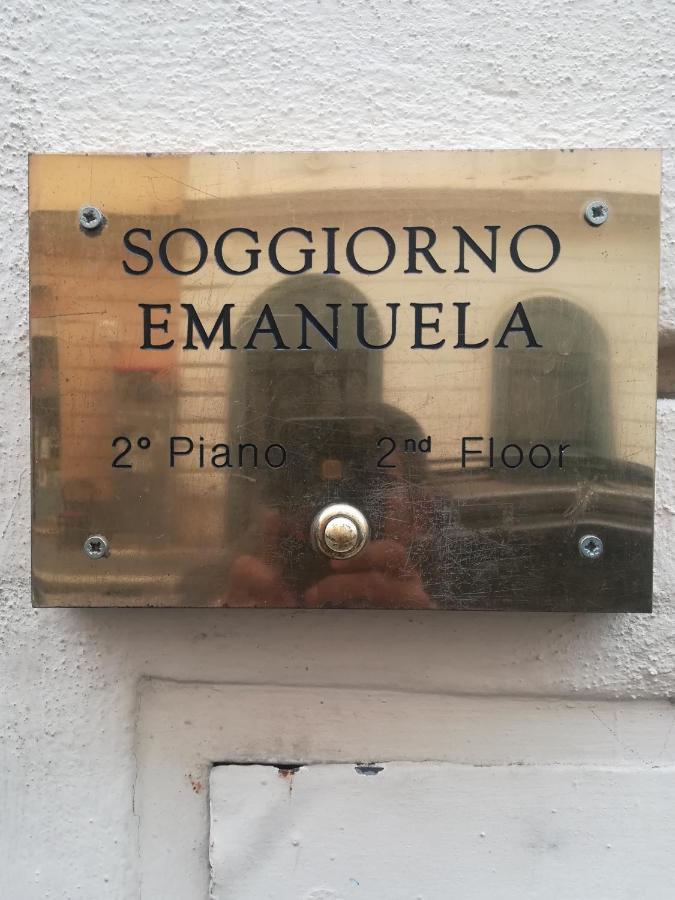 Emanuela * Roma