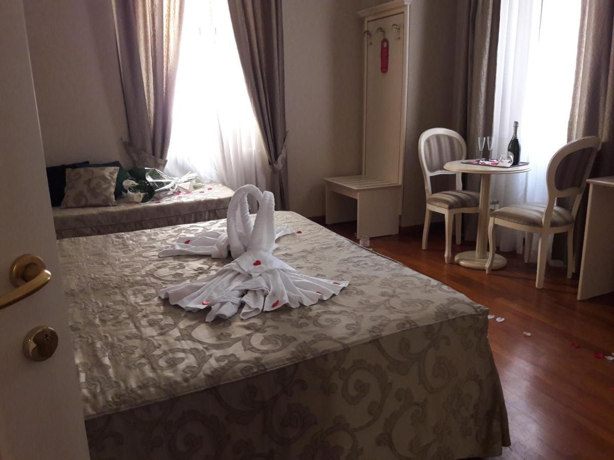 Domus Bocca Di Leone Roma