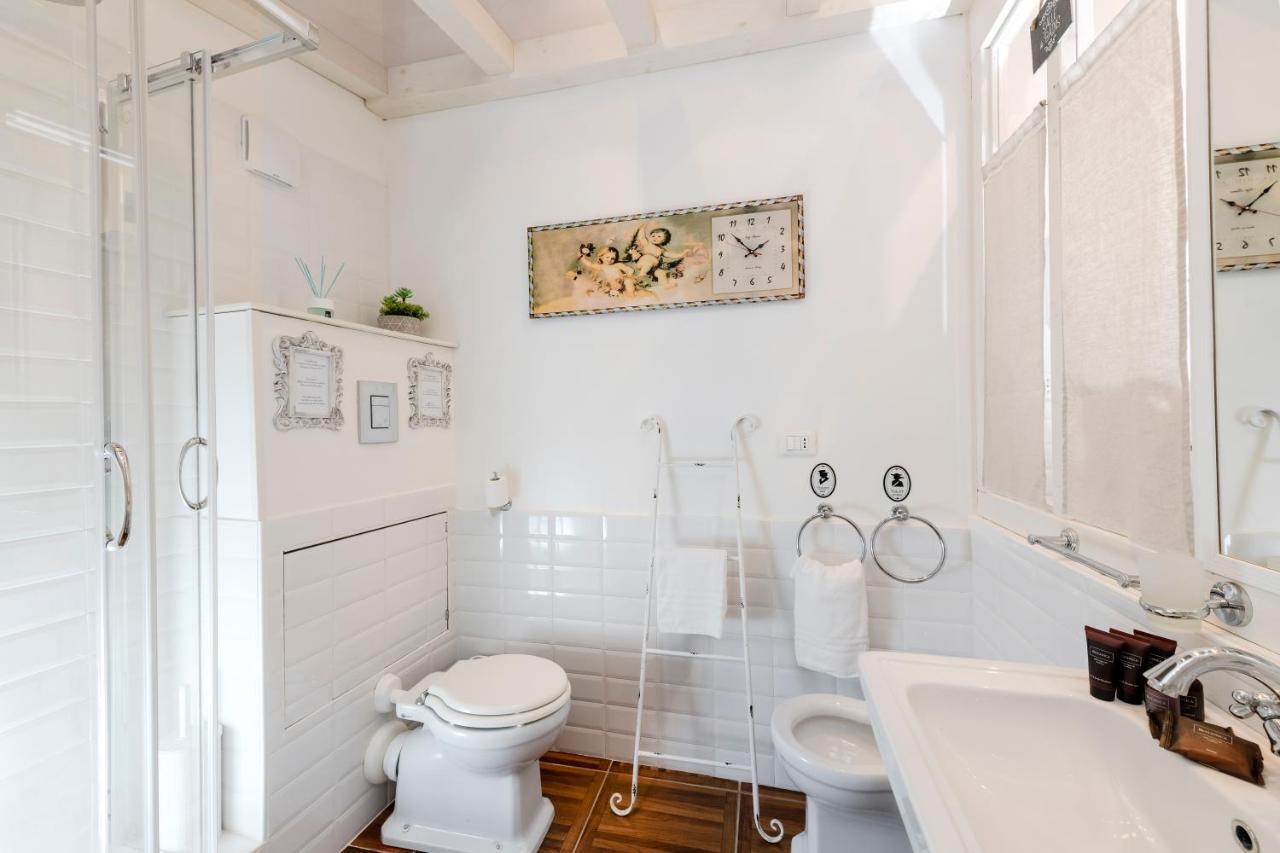 Capo Le Case, Romantic Flat Near Spanish Steps