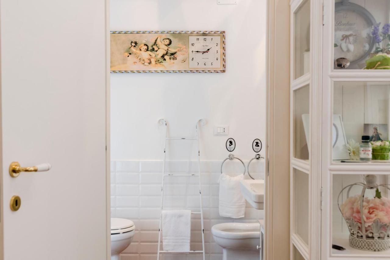 Capo Le Case, Romantic Flat Near Spanish Steps