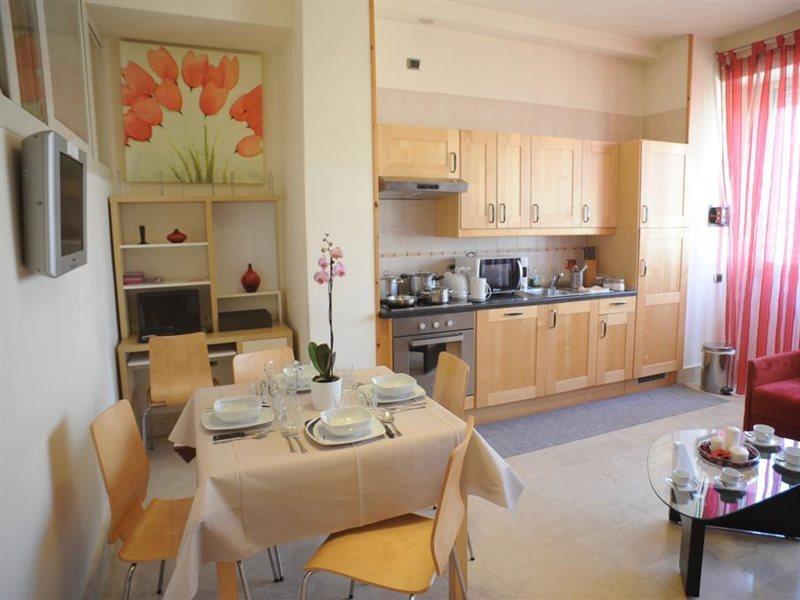 Apartahotel Lux 2*