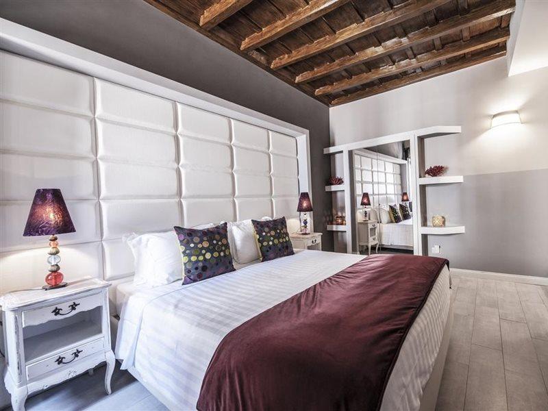 Town House Spagna 2*