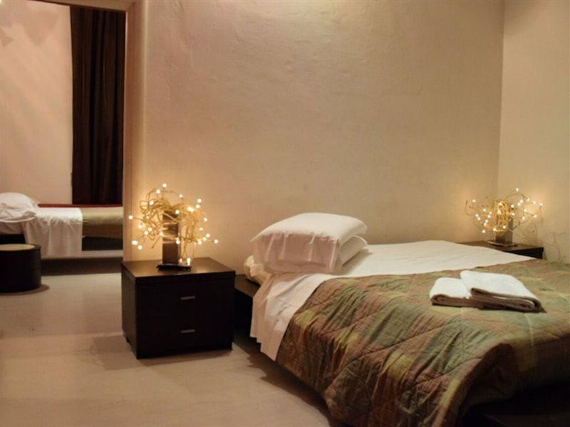 Hotell Happy 2*