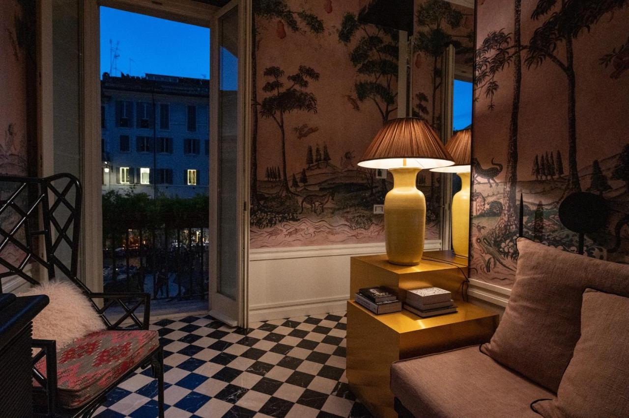 Pantheon Balcony Morgana Aparthotel Rome