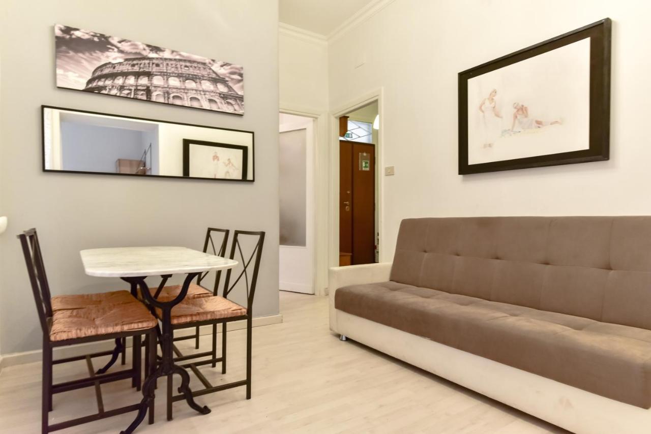 Aparthotel P-rooms & Collection *