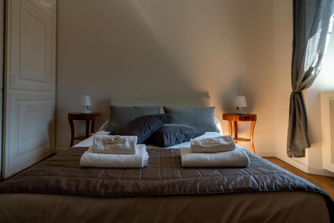 Aparthotel P-rooms & Collection *