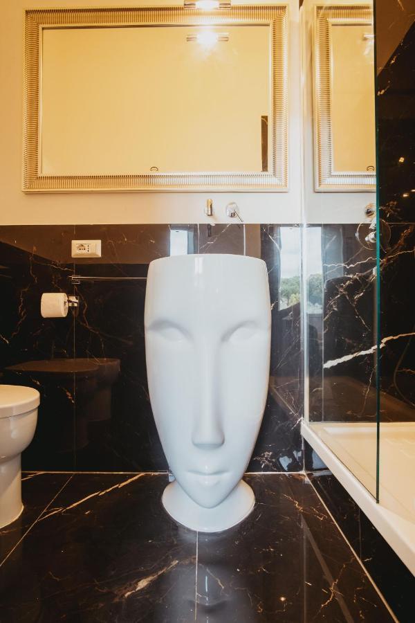 Rhome Colosseum Business Collection *