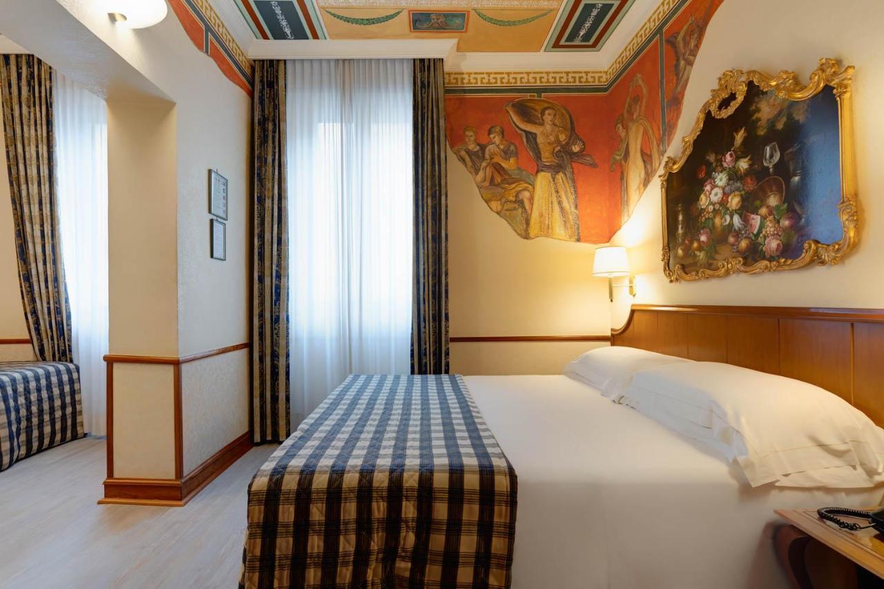 Amalfi Hotel
