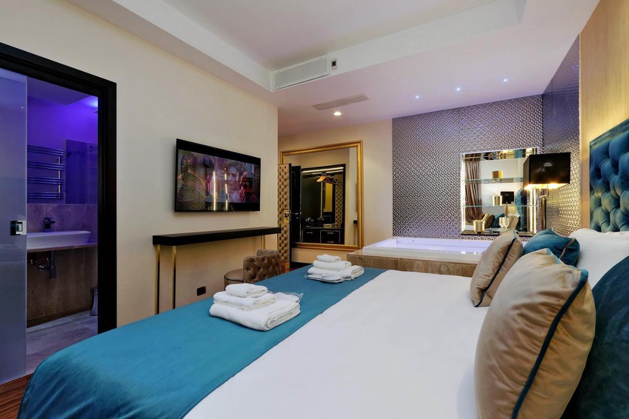 Trevi Diamond Luxury Suites & Jacuzzi Pensión