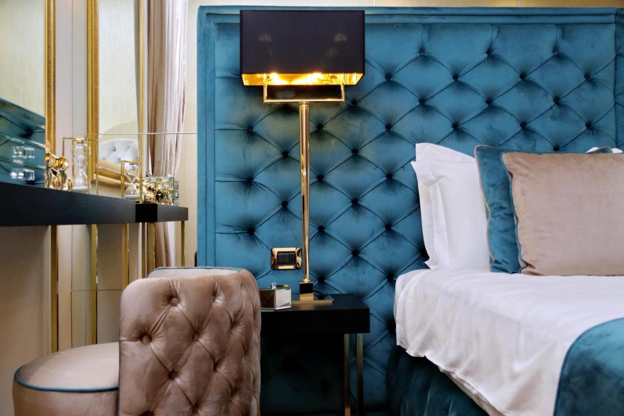 Pensión Trevi Diamond Luxury Suites & Jacuzzi *