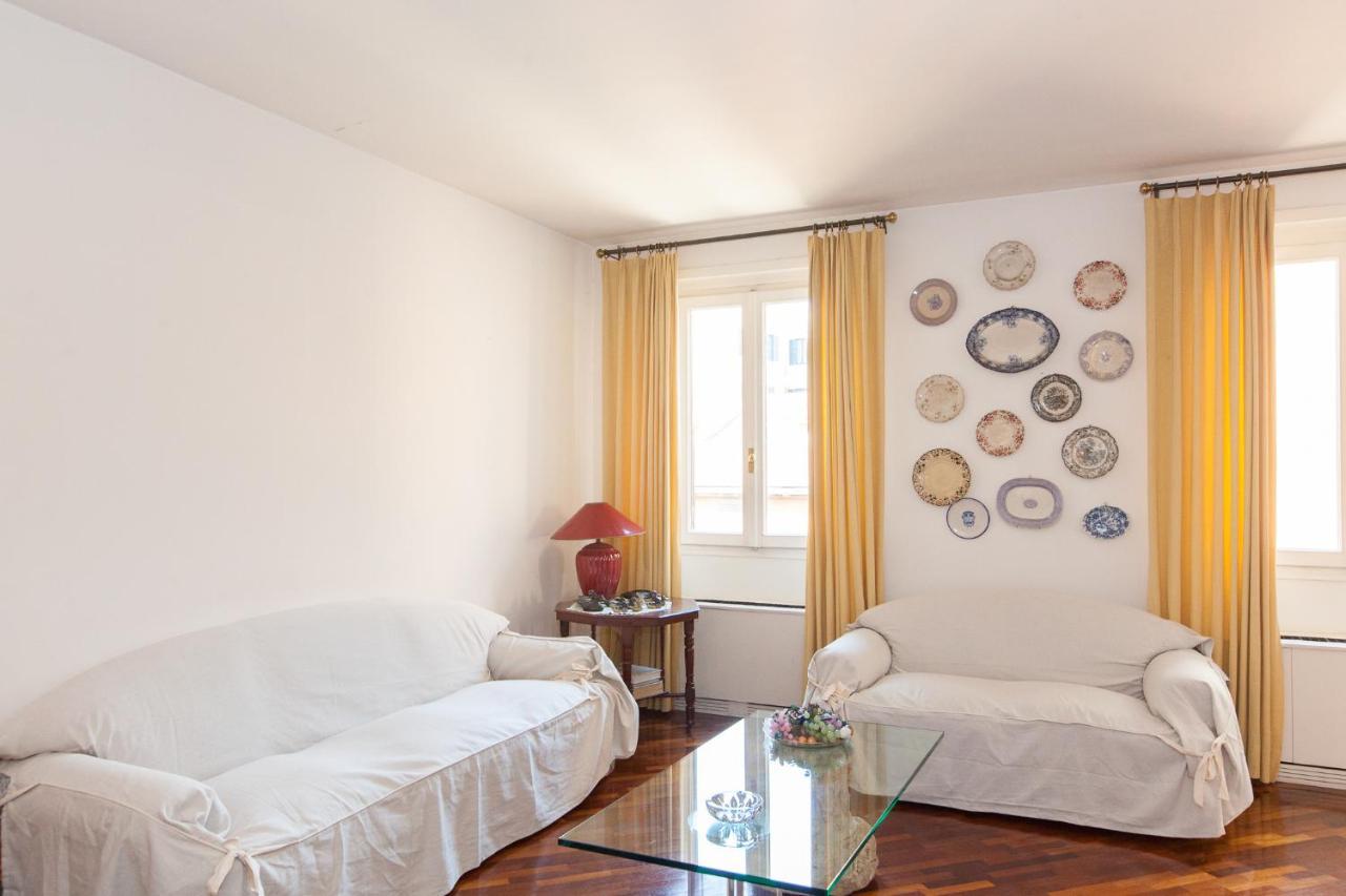 Appartamento Dora Trevi *