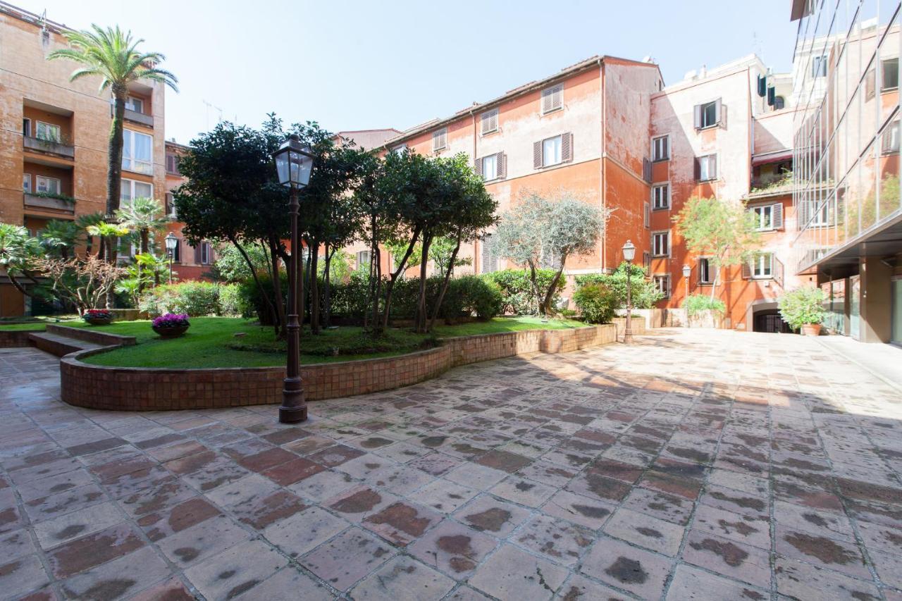 Dora Trevi Appartamento Roma