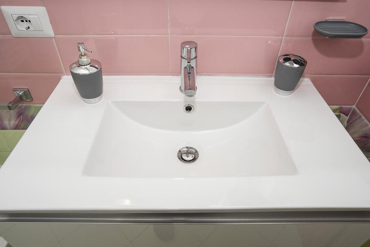 Cosy 5 Minutes From St Peter Apartment Rom