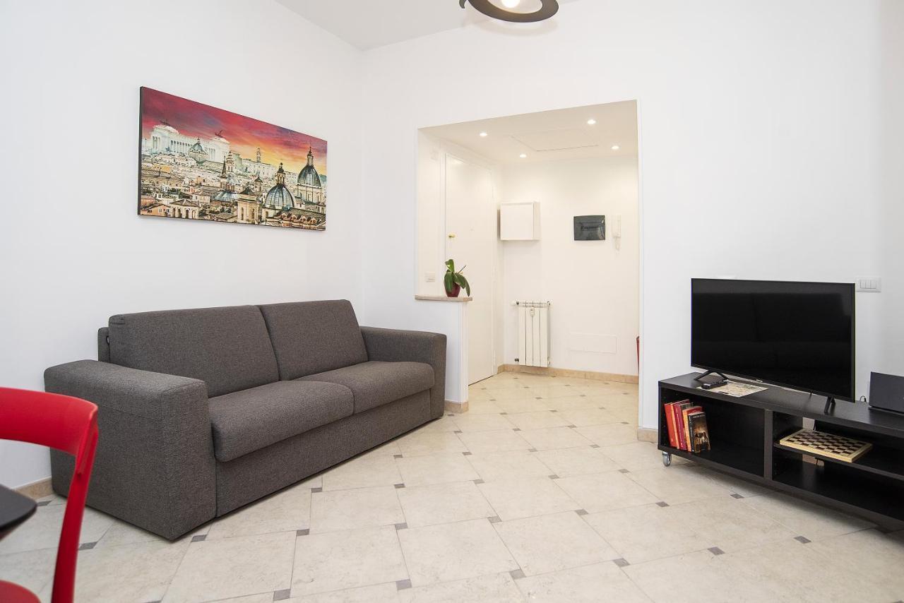 Cosy 5 Minutes From St Peter Apartment Rom
