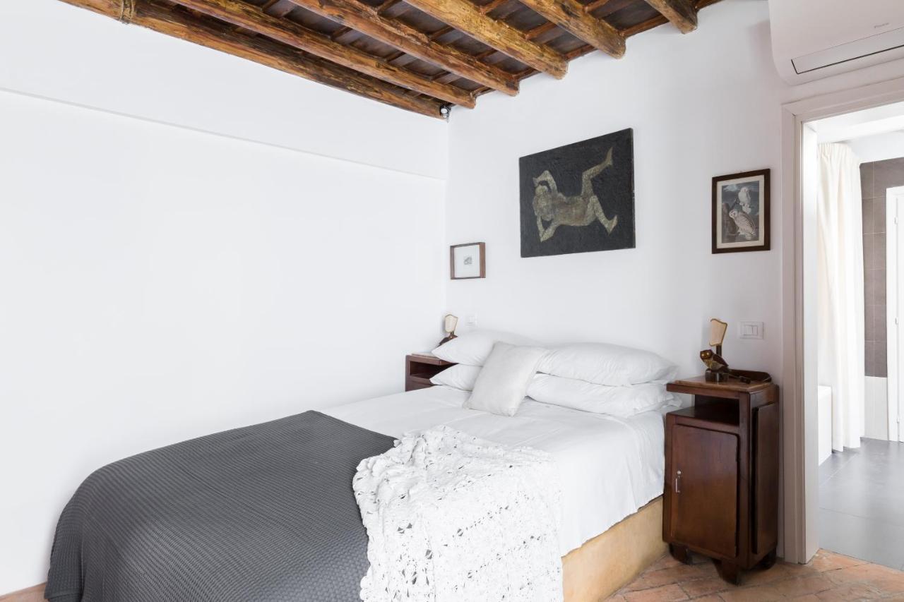 Apartment Classic And Chic In Trastevere