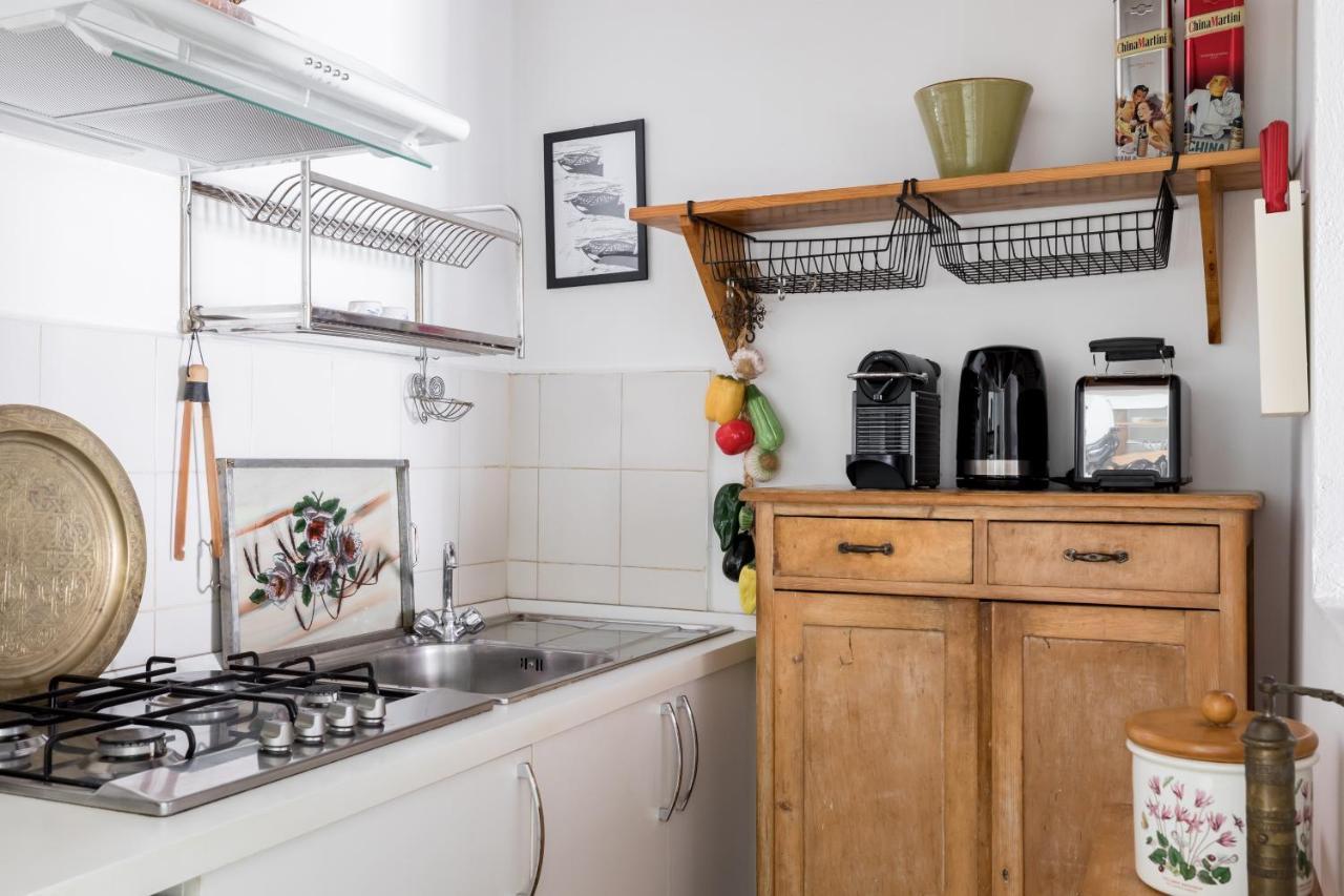 Classic And Chic In Trastevere Apartment *