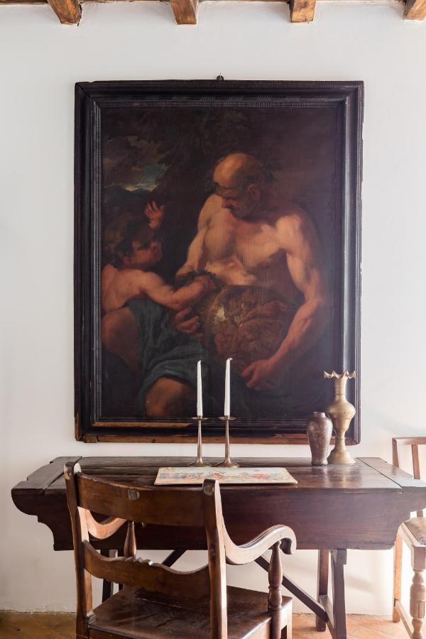 Classic And Chic In Trastevere Rome