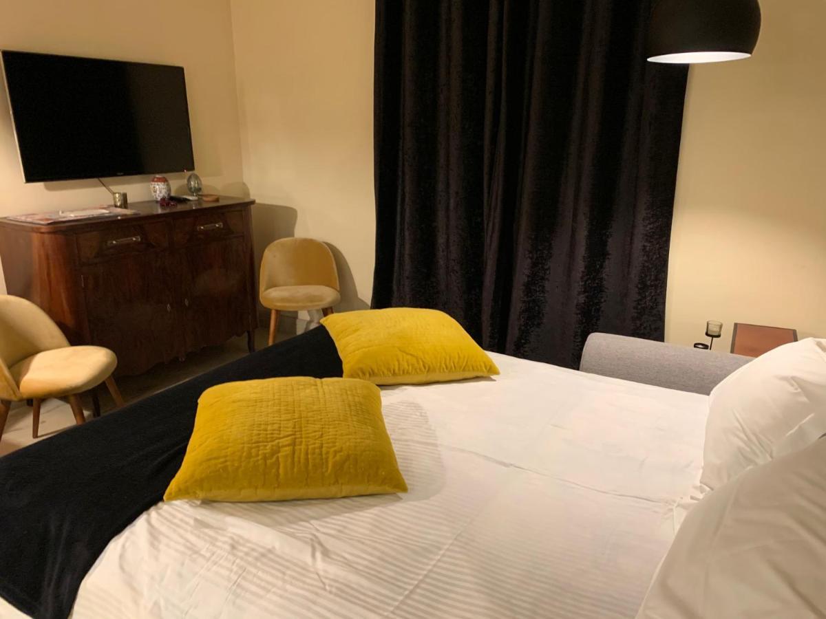 Sweethome Crispi Apartment Rom