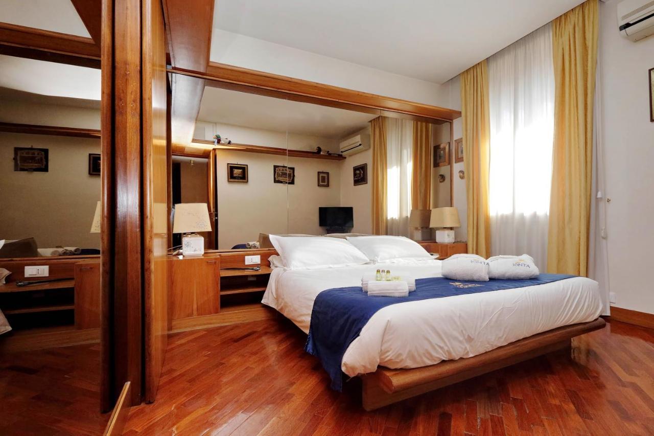 Frattina Family Romantic Superior Apartment