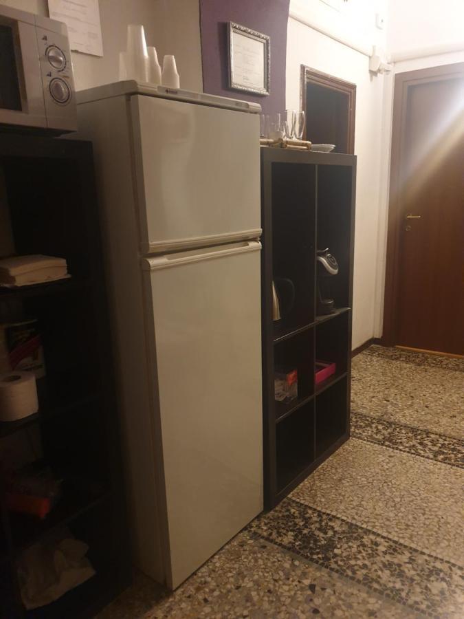 Ava Roma