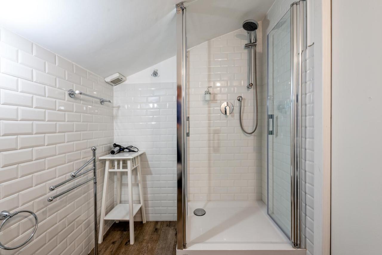 Irex Trevi Fountain Private Penthouse Apartment